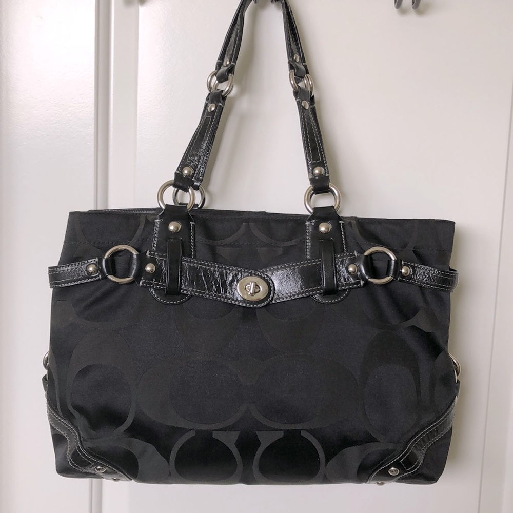 Coach large tote Hampton black